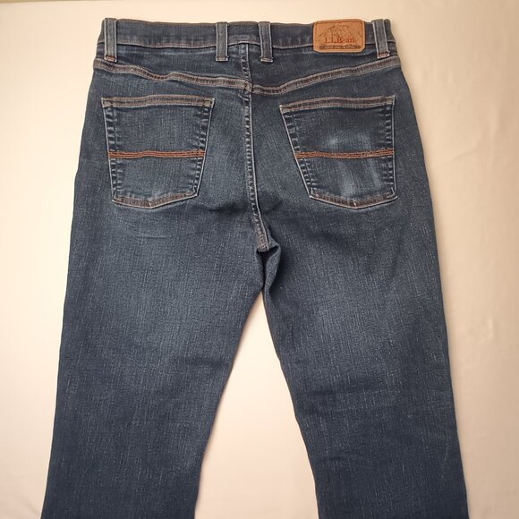 Men's L.L.Bean Jeans Size 35x32 Standard Fit Straight Leg Medium Wash - Picture 3 of 9